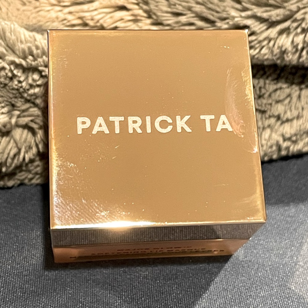 BNIB She’s Juicy lip masque